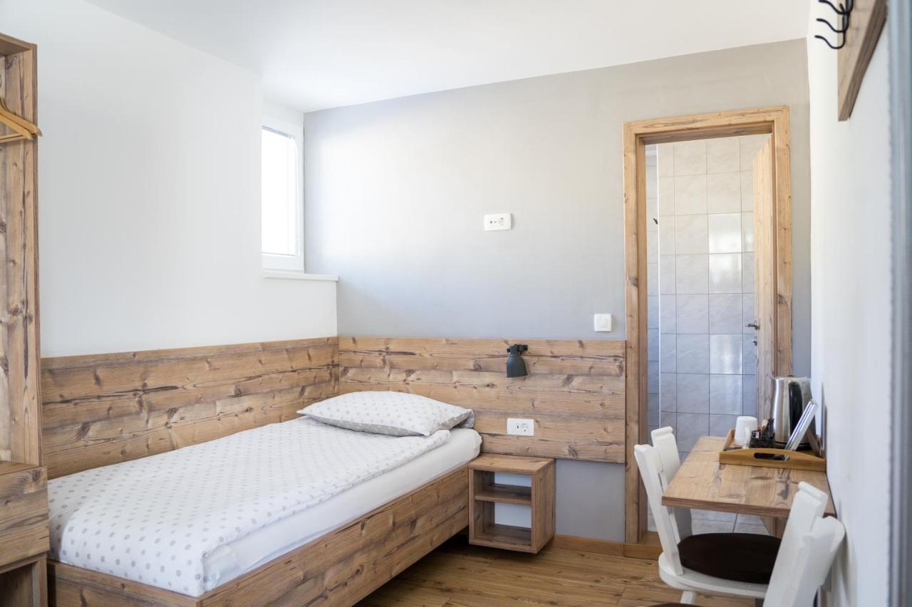 Hisa Poljana Rooms Prevalje Eksteriør billede