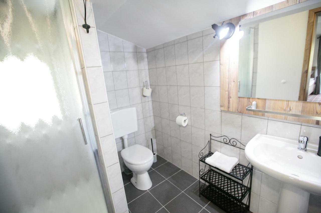 Hisa Poljana Rooms Prevalje Eksteriør billede